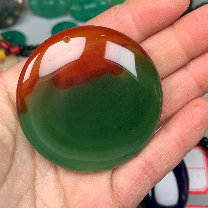 花***来玛瑙/玉髓未镶嵌颈饰