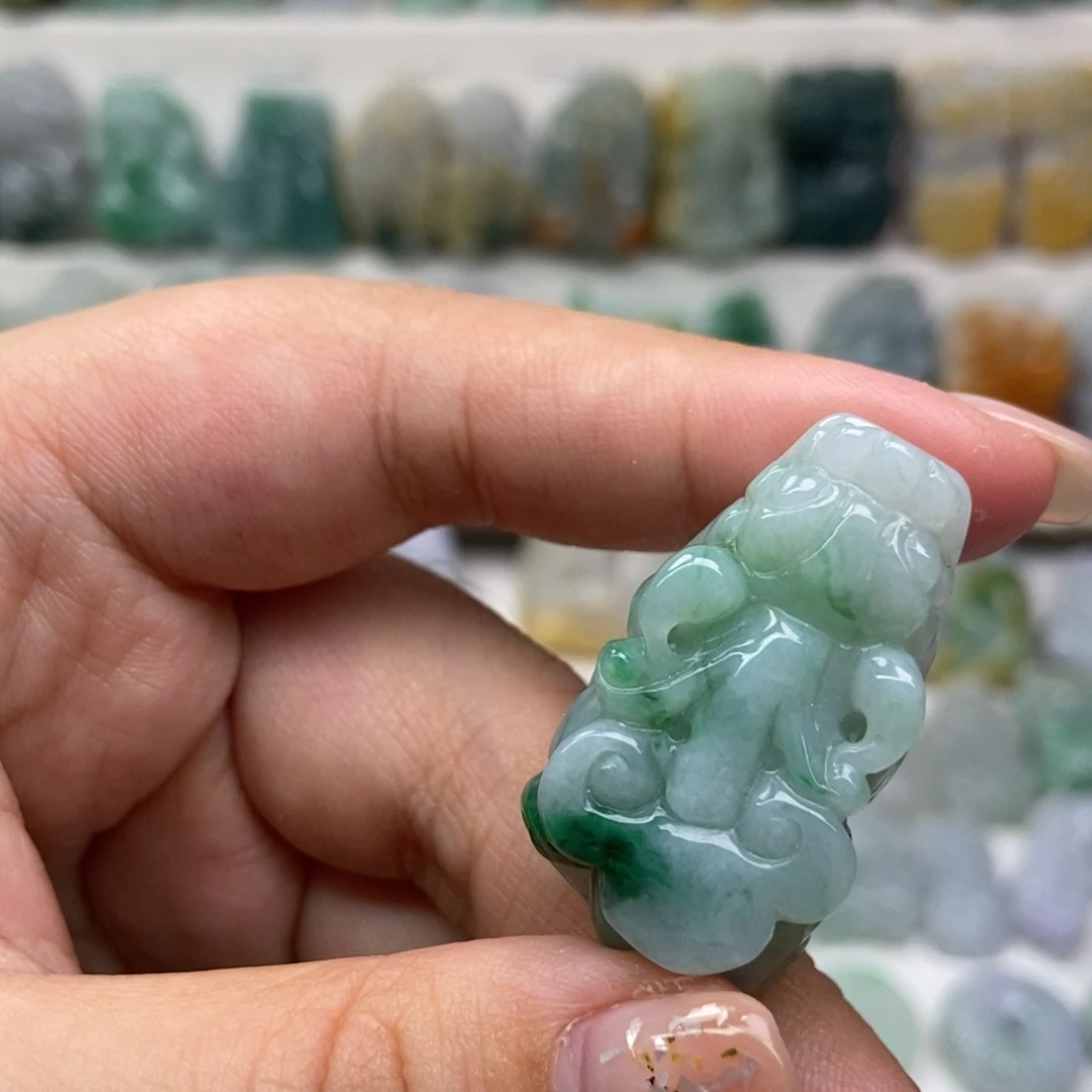 吊坠(赠链)未镶嵌翡翠