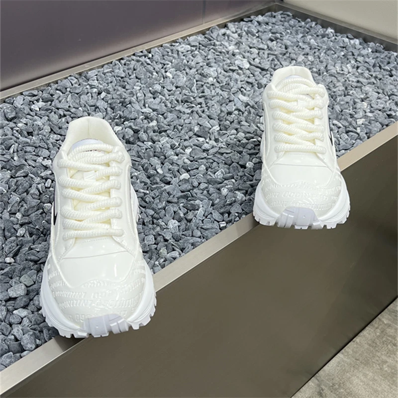 男鞋2025春季新款阿甘鞋拼色百搭低帮透气运动休闲防滑男士老爹鞋