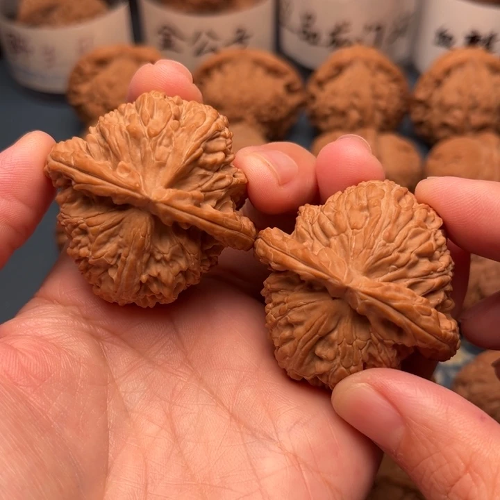 吊坠文玩核桃44白狮子