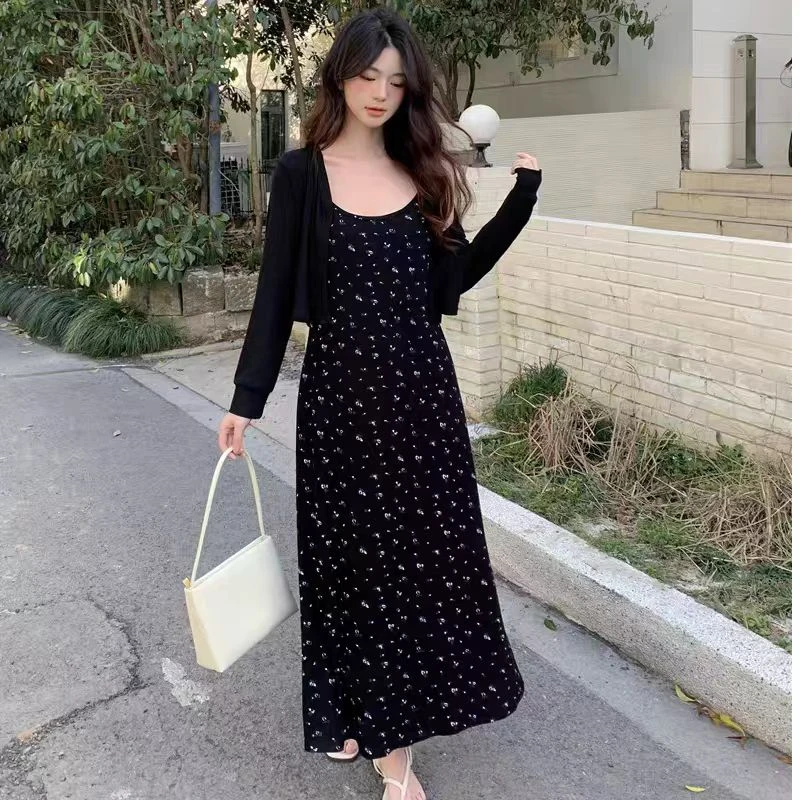 528大码黑色碎花吊带裙女秋季胖mm显瘦连衣裙遮肉显瘦套装