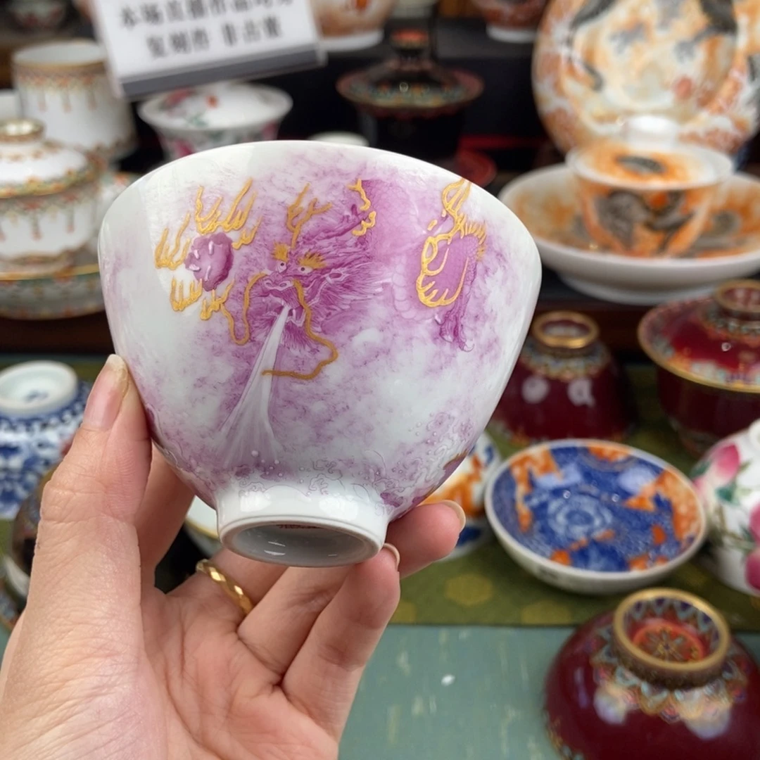 陶瓷的设计师是一个