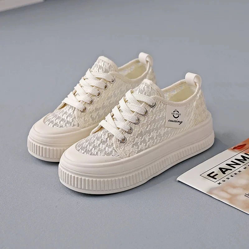 春夏新款女生休闲百搭网面小白鞋板鞋Q2652