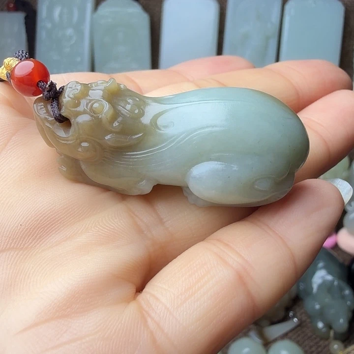 和田玉（糖玉）未镶嵌颈饰