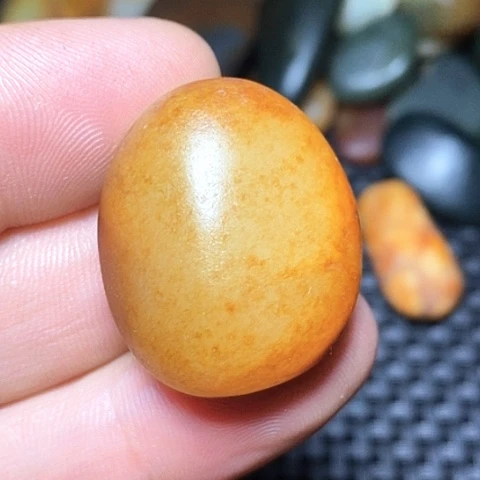 新疆和田原石石头陶