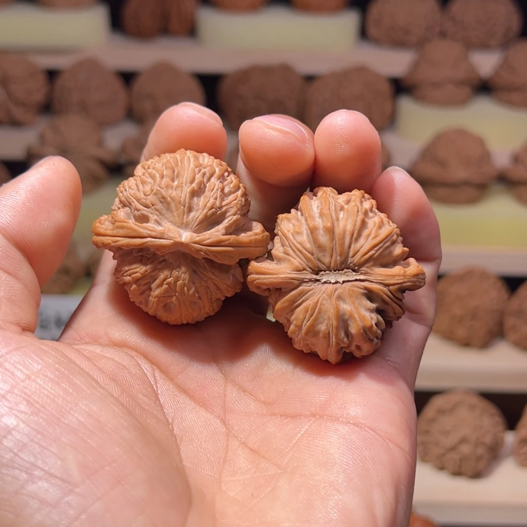 Y***C文玩核桃吊坠39全品大眼睛