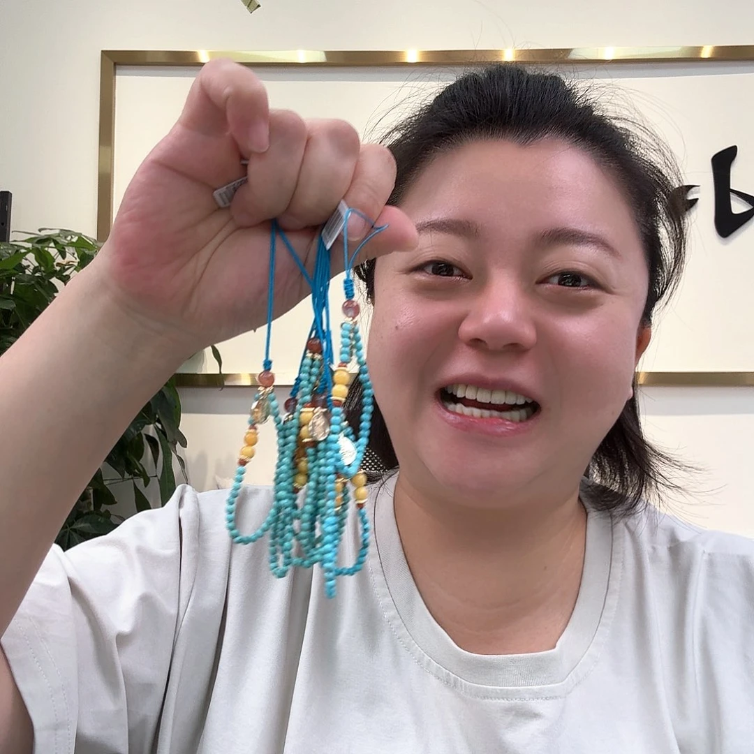 未镶嵌琥珀珠宝奇石1