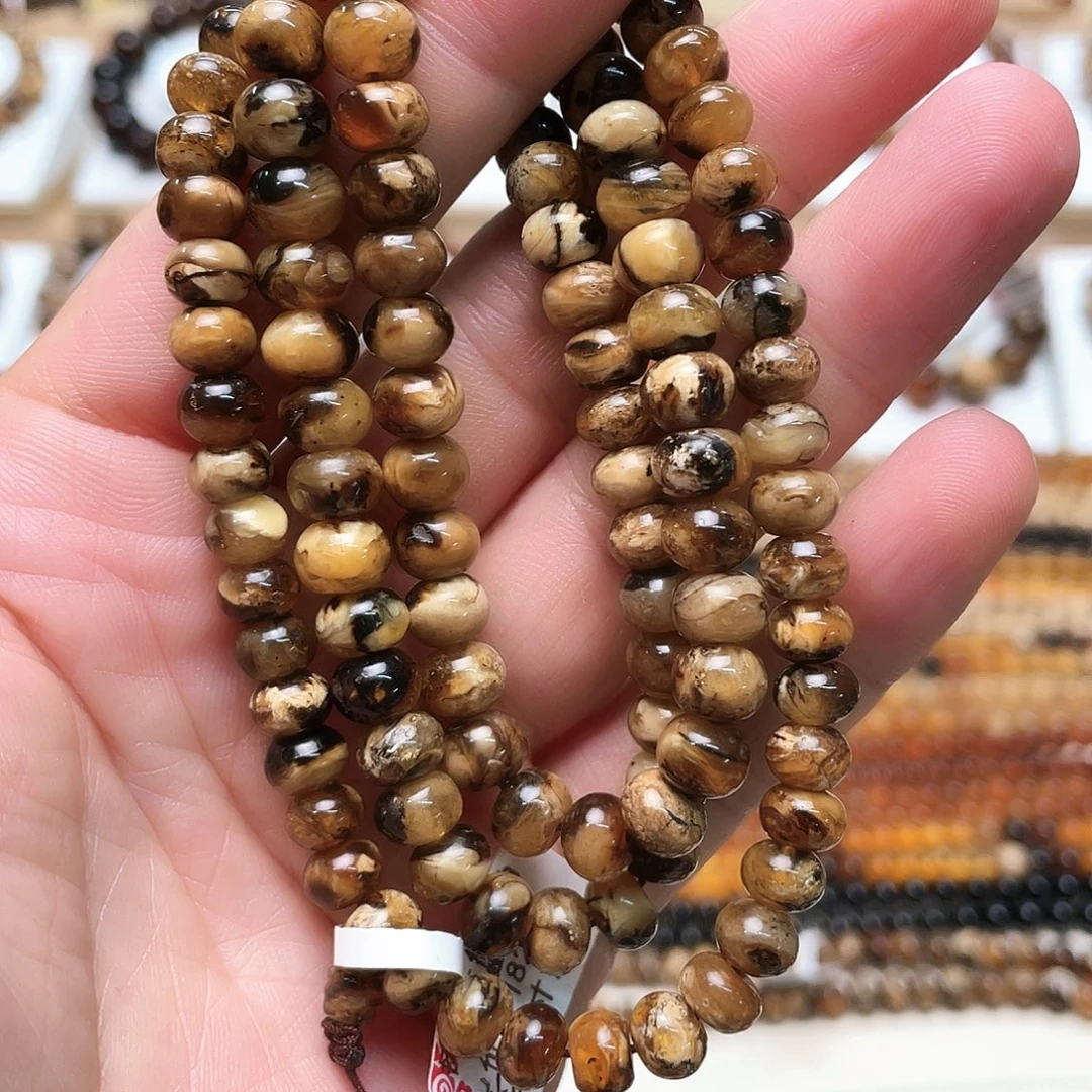 未镶嵌琥珀裸石七