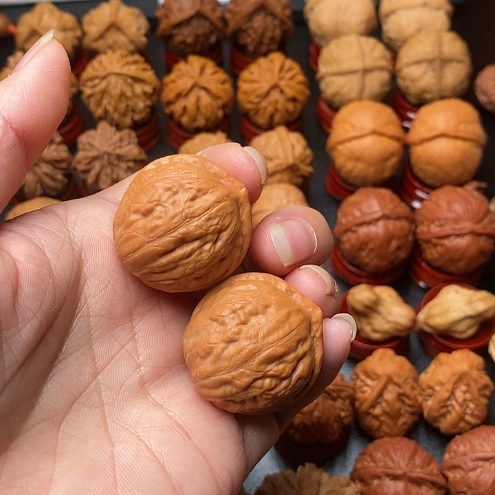 S***.吊坠文玩核桃夜明珠