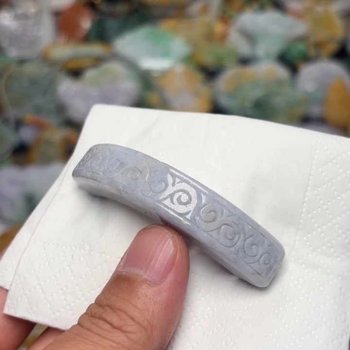 翡翠颈饰未镶嵌吊坠