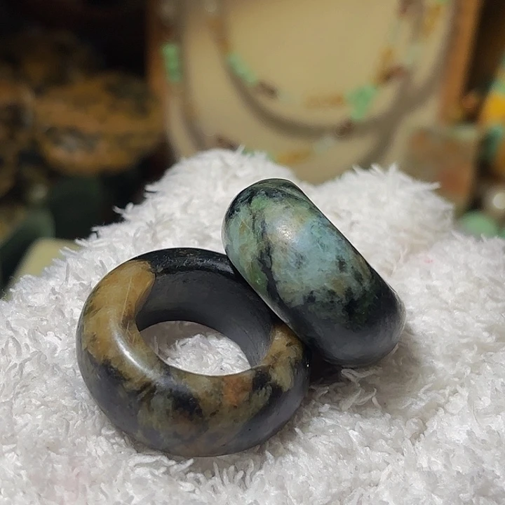 翡翠未镶嵌颈饰老古董翡翠指环