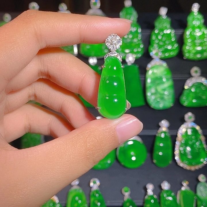 翡翠银S925镶嵌颈饰uu