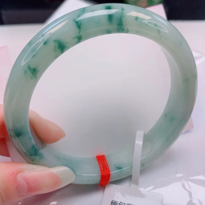 翡翠未镶嵌手镯61圈