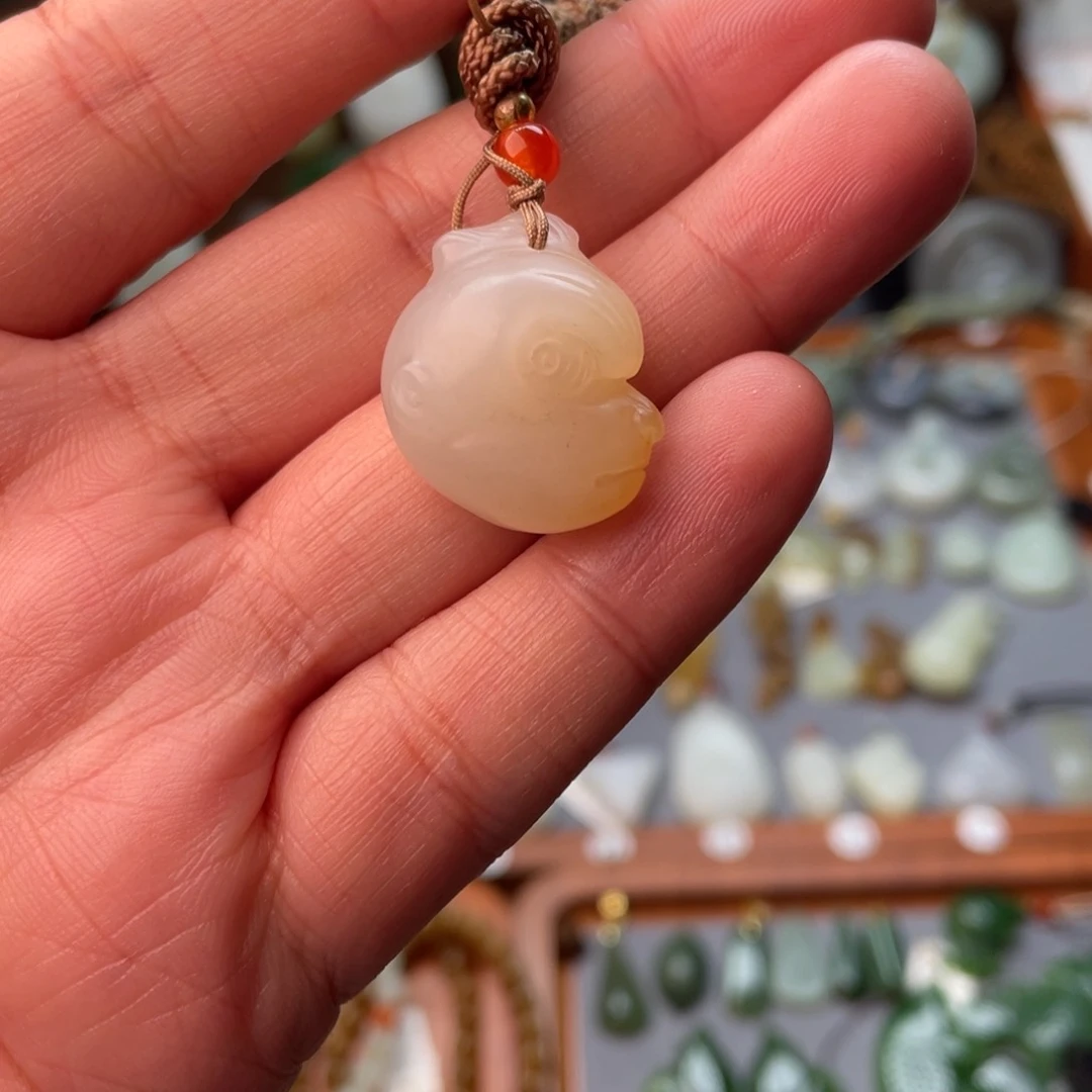 颈饰未镶嵌和田玉