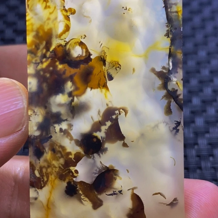 狼***抱未镶嵌颈饰玛瑙/玉髓