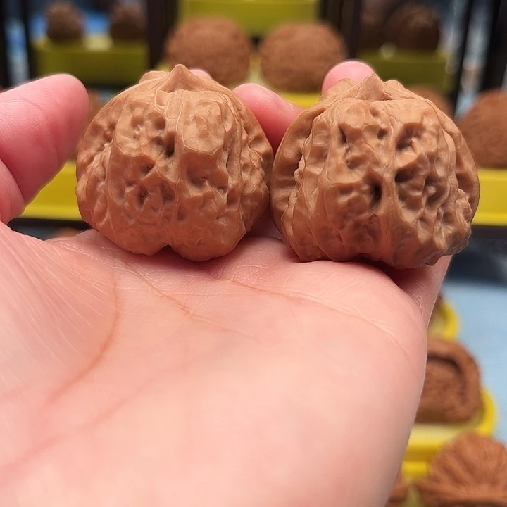 文玩核桃吊坠三角蛙37