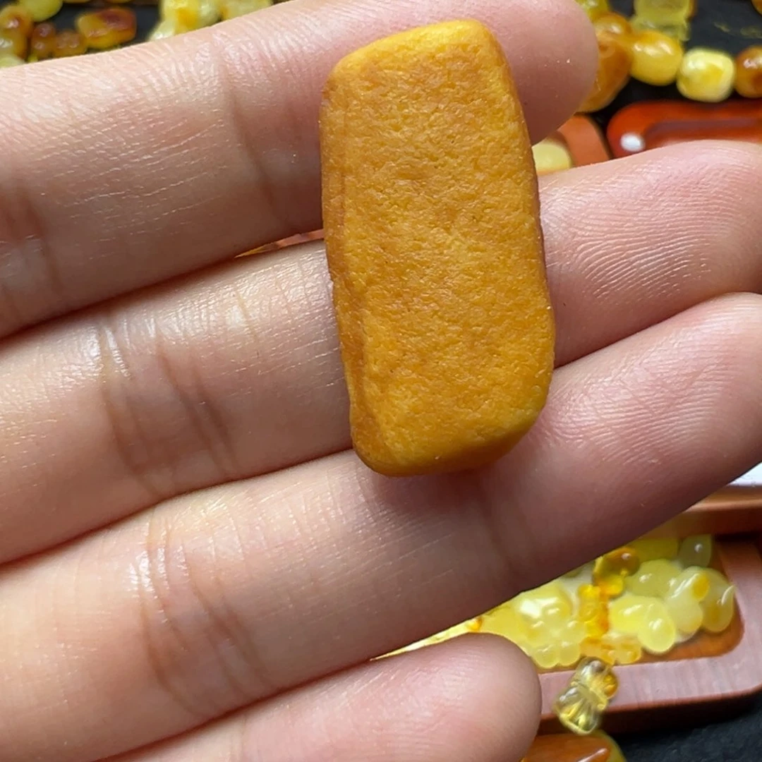 未镶嵌吊坠(不含链)琥珀是***呀