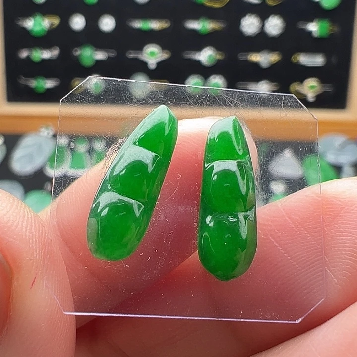 翡翠未镶嵌颈饰豆15.7