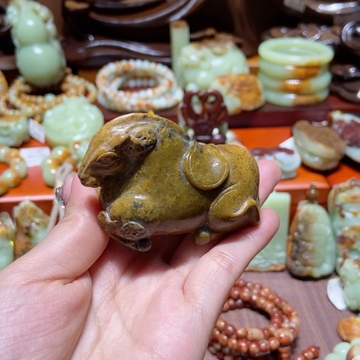 岫岩河磨玉（透闪石质玉）挂件未镶嵌