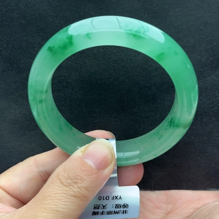 石英质玉未镶嵌手镯54.8