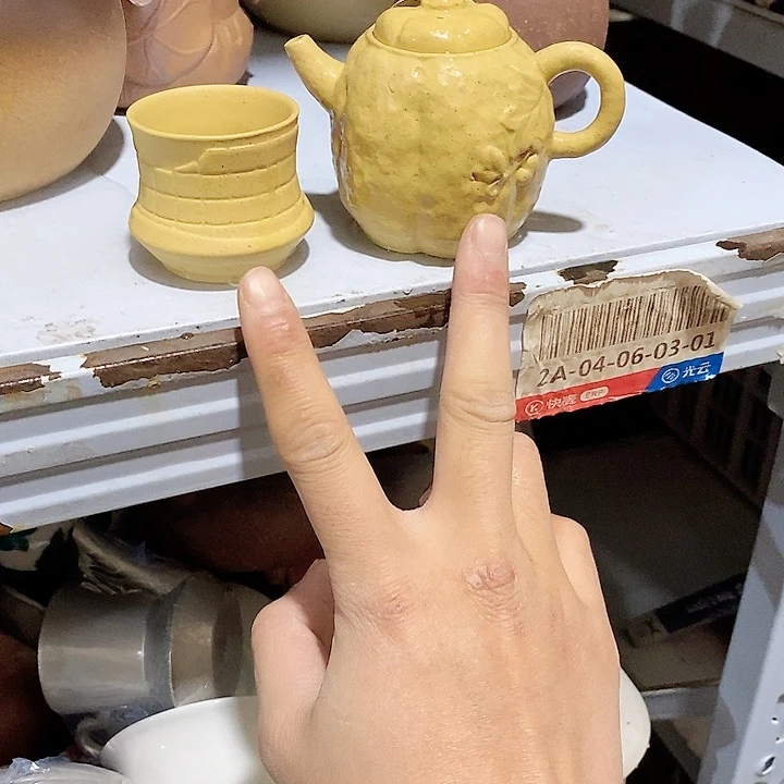 瓷片荷花的小秘密是否还有那么一点