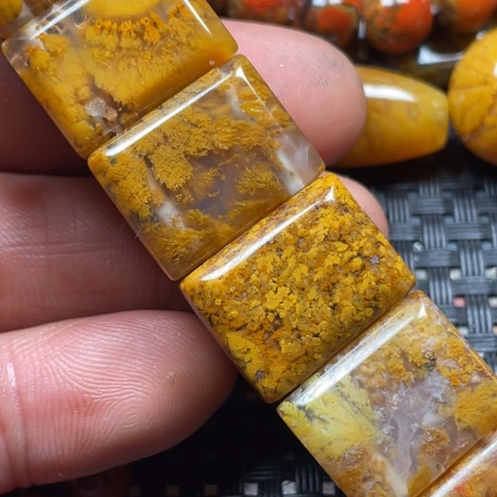 迷***猪玛瑙/玉髓颈饰未镶嵌