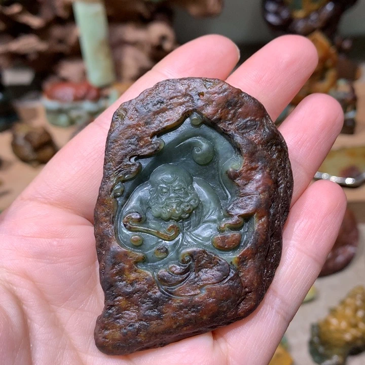 未镶嵌岫岩河磨玉（透闪石质玉）把件