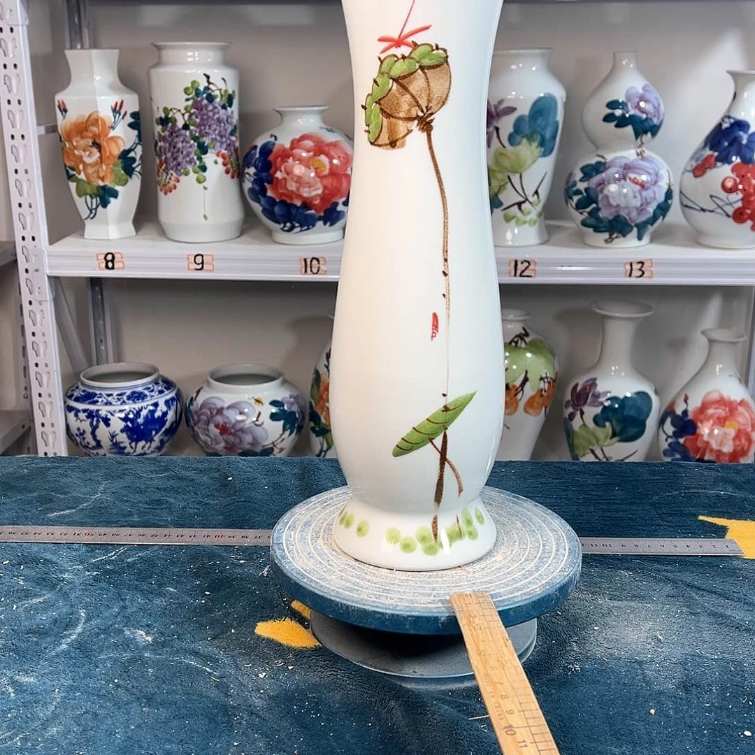 摆件景德镇陶瓷蛮莲青听