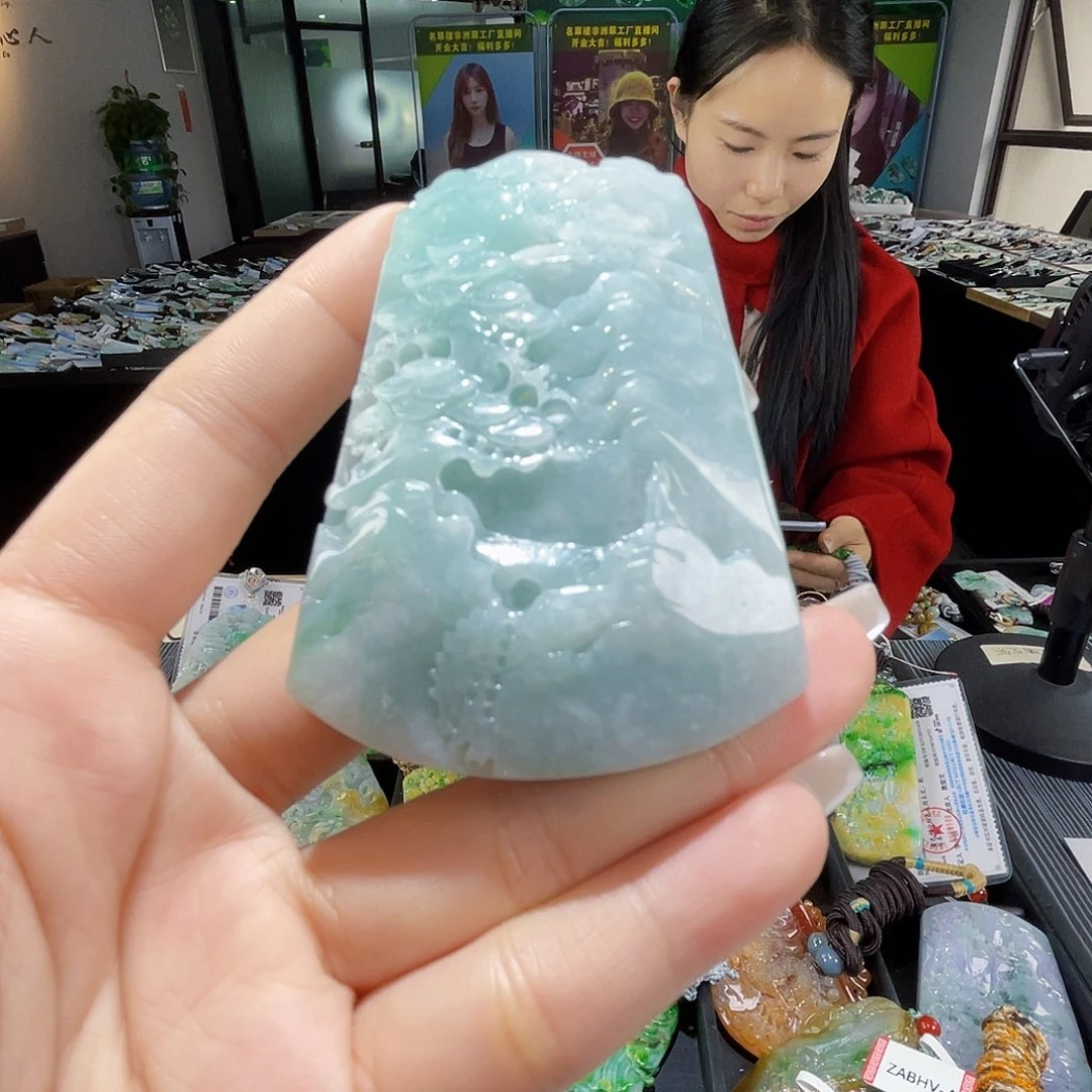 颈饰未镶嵌翡翠一