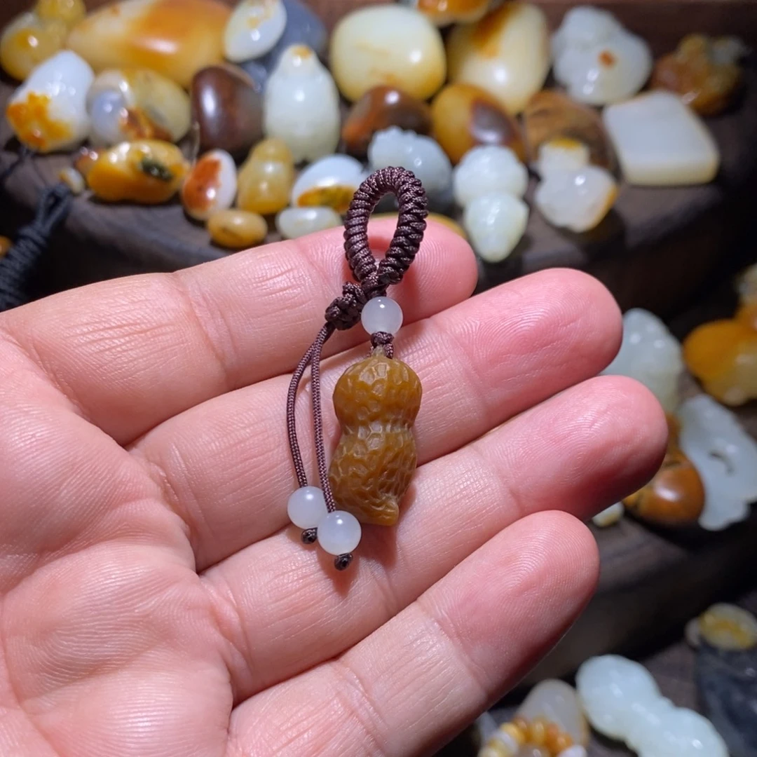 @***赁和田玉未镶嵌颈饰