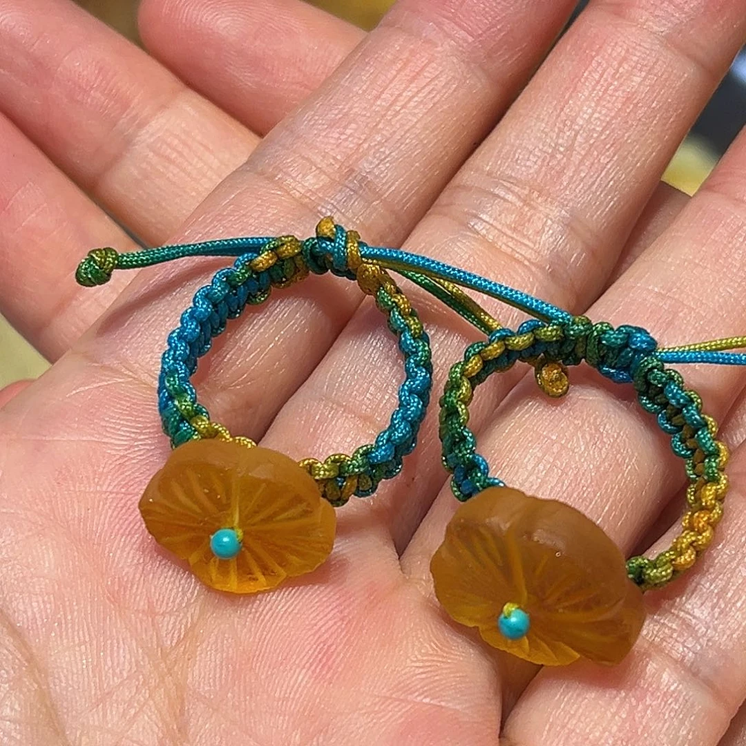 琥珀未镶嵌戒指多样发其一