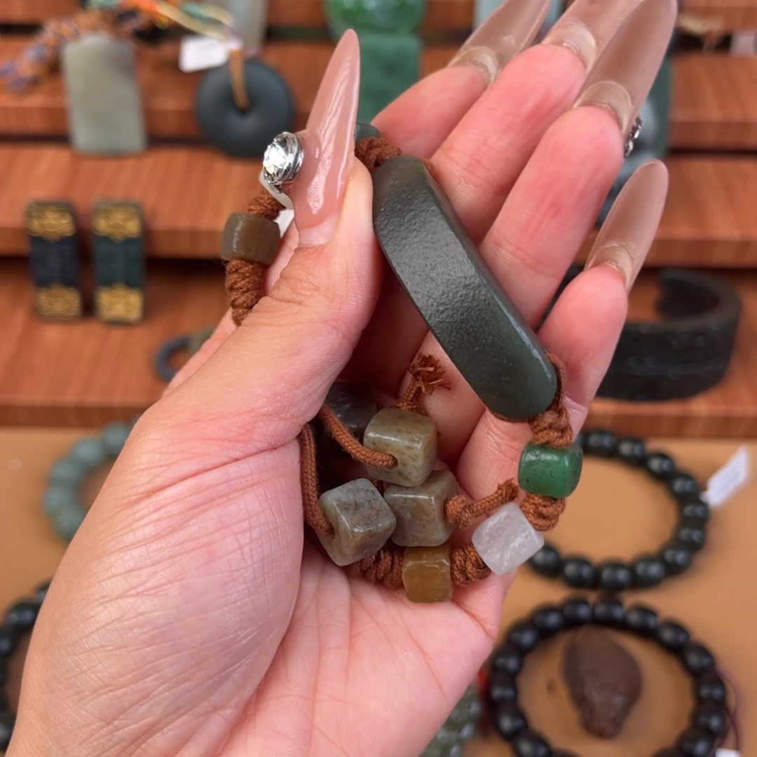 车***养和田玉（糖玉）未镶嵌颈饰