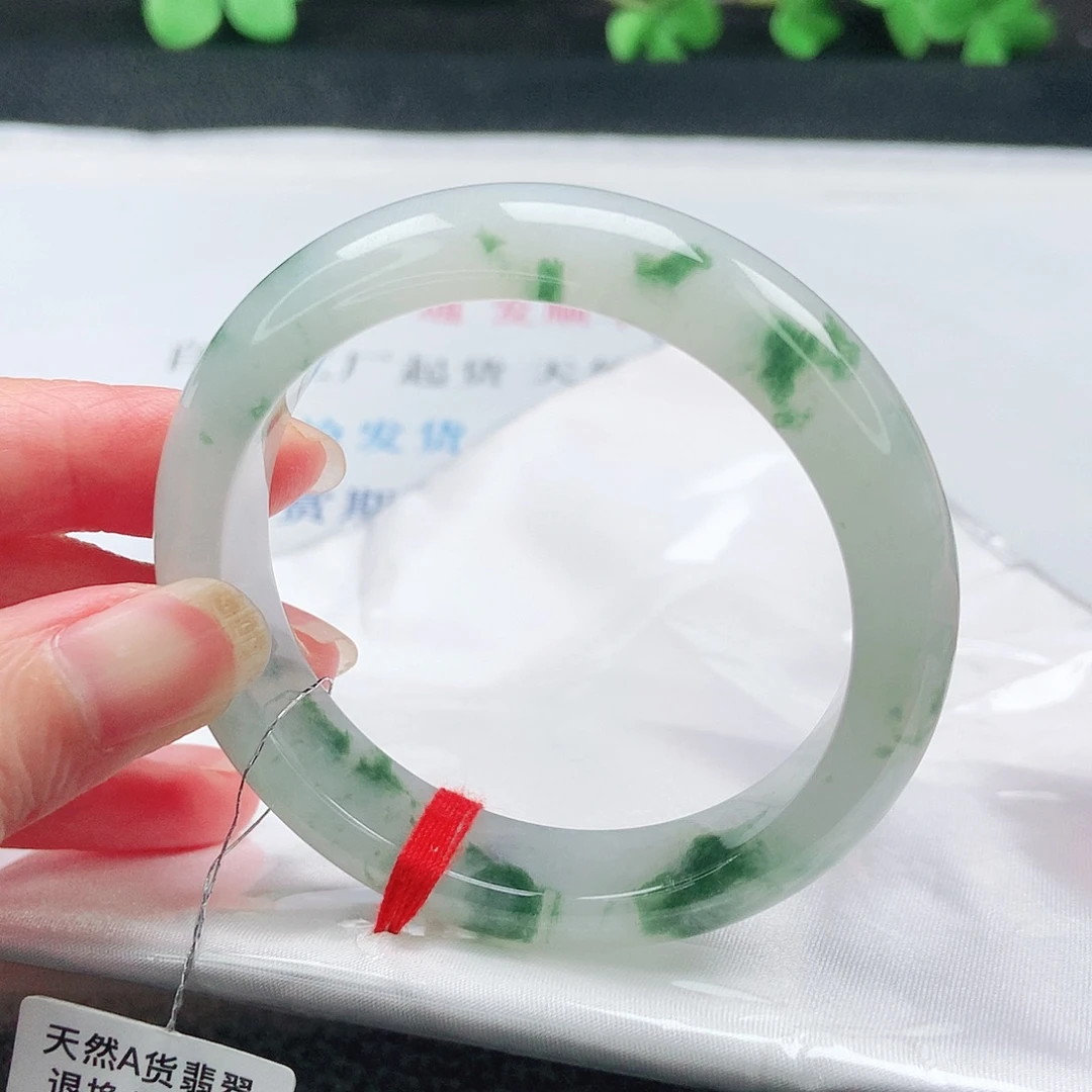 翡翠未镶嵌手镯53圈