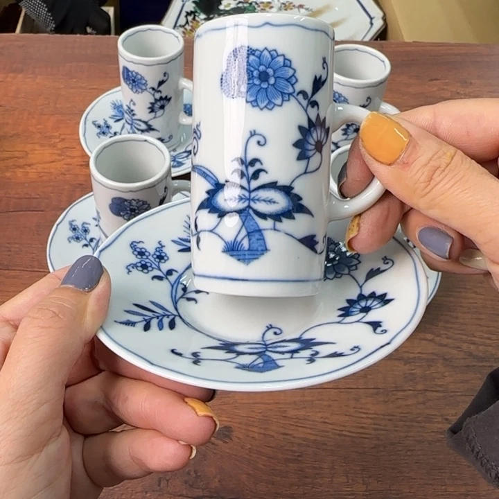 一个陶瓷物件哈哈哈哈