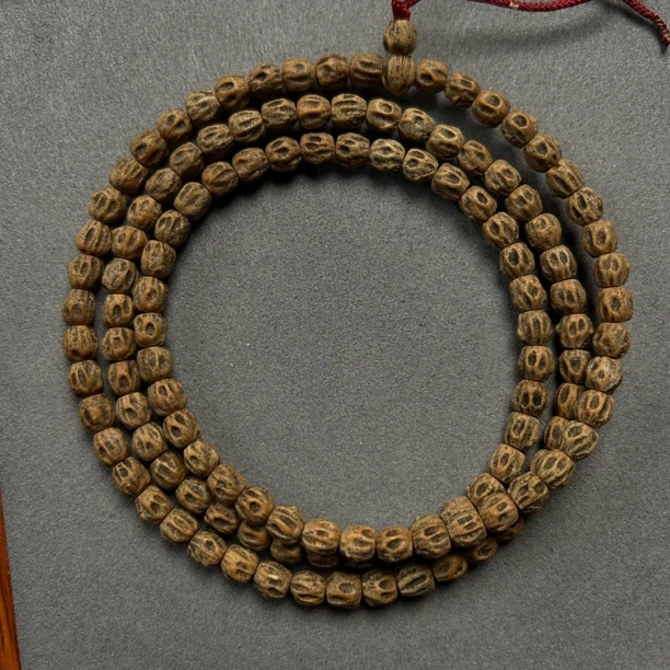 唐广高订款《墨骷髅》TG0763文玩百香籽一条