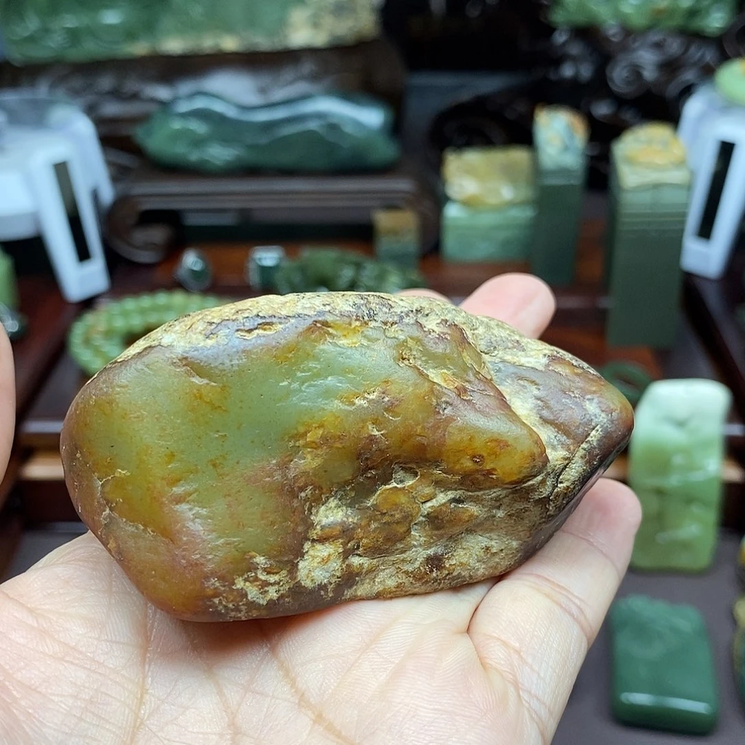 毁***队岫岩河磨玉（透闪石质玉）未镶嵌颈饰