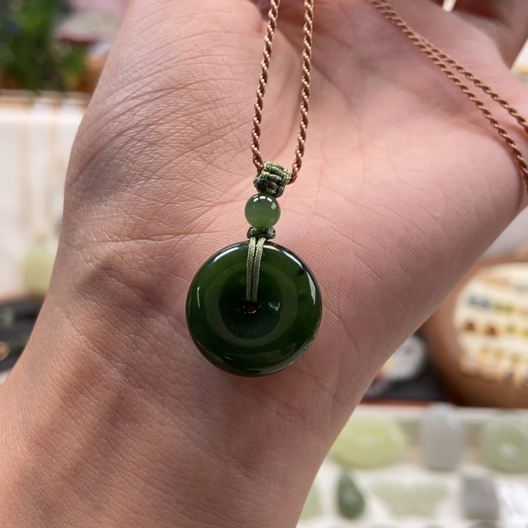 初****和田玉未镶嵌颈饰