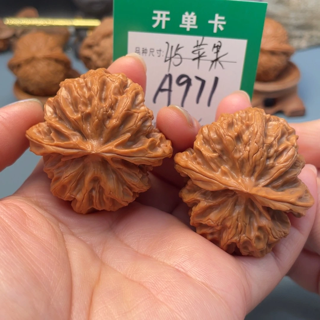 吊坠桃核文玩核桃