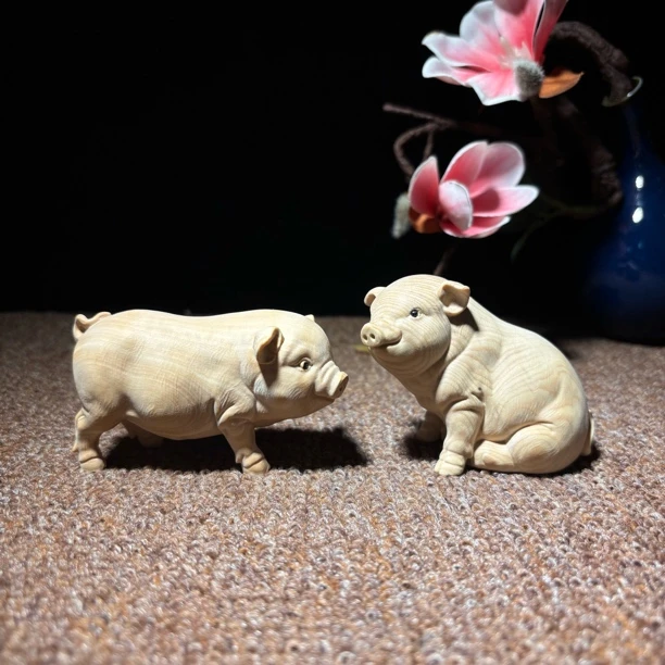 小叶黄杨木小猪动物摆件喜庆文玩工艺品摆件送礼收藏装饰