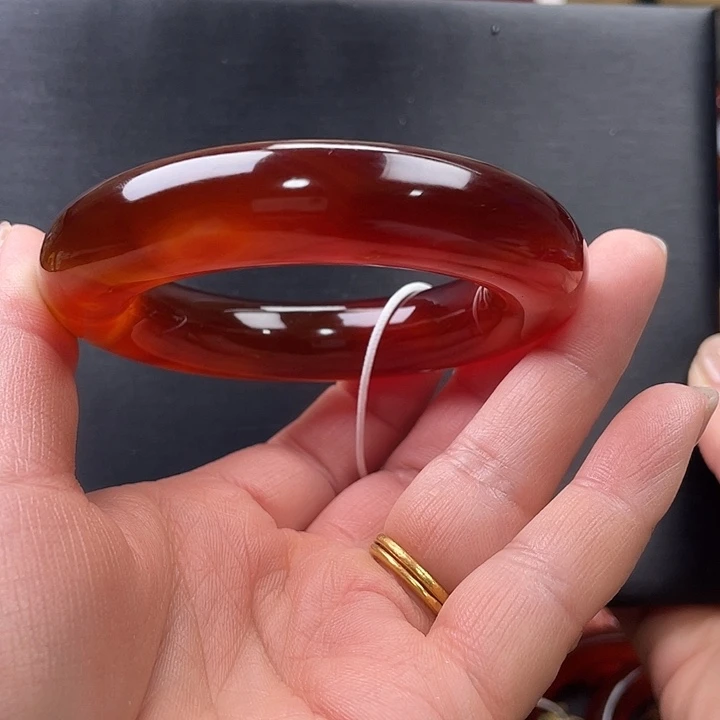 玛瑙/玉髓未镶嵌手镯50.8