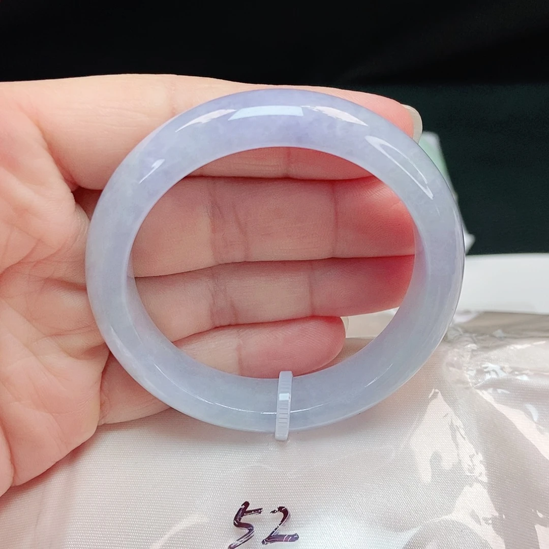 翡翠手镯未镶嵌正圈