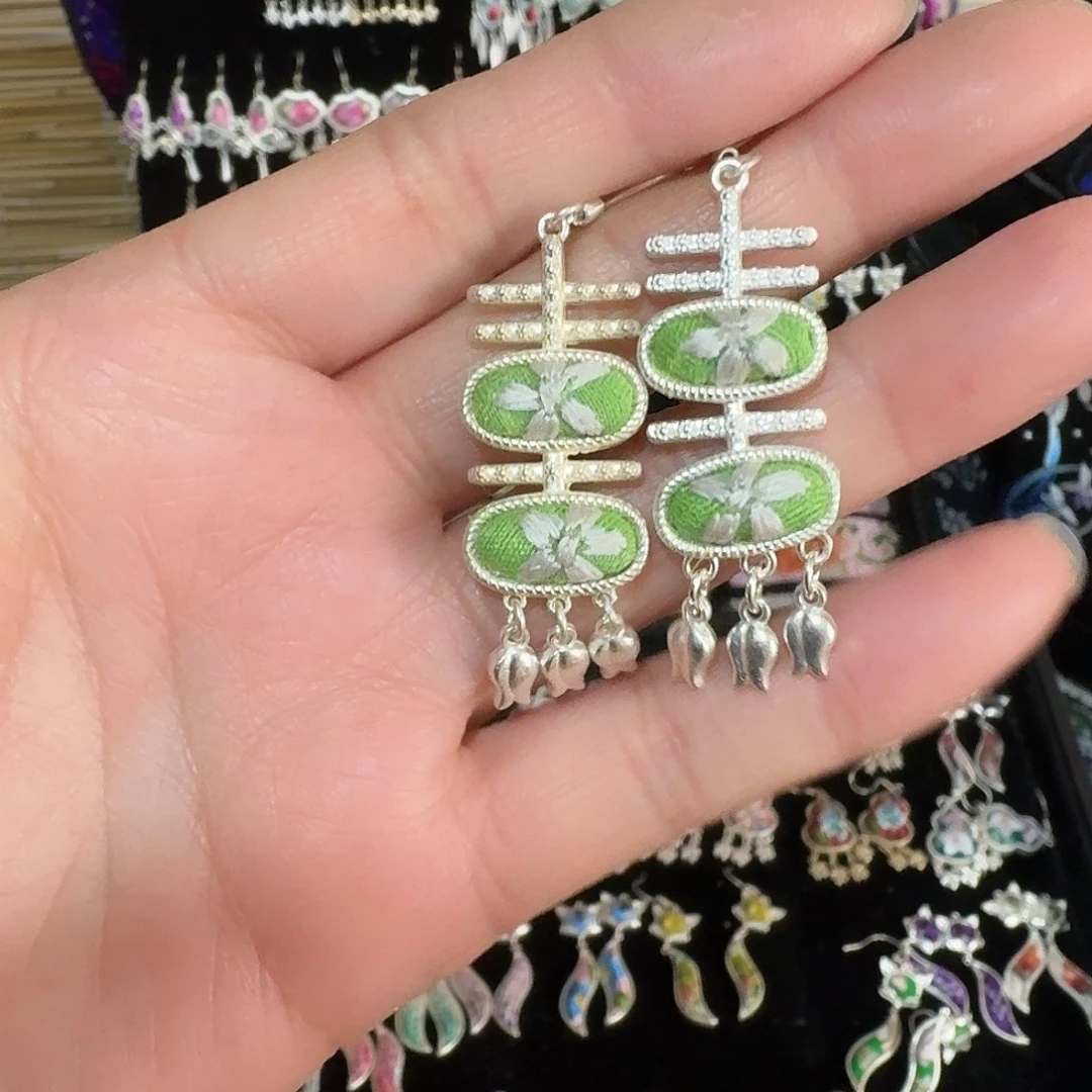 织绣民族风刺绣耳环