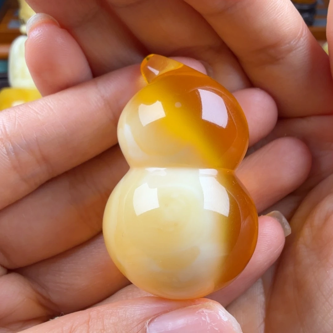琥珀颈饰未镶嵌纯天然琥珀蜜蜡无优化