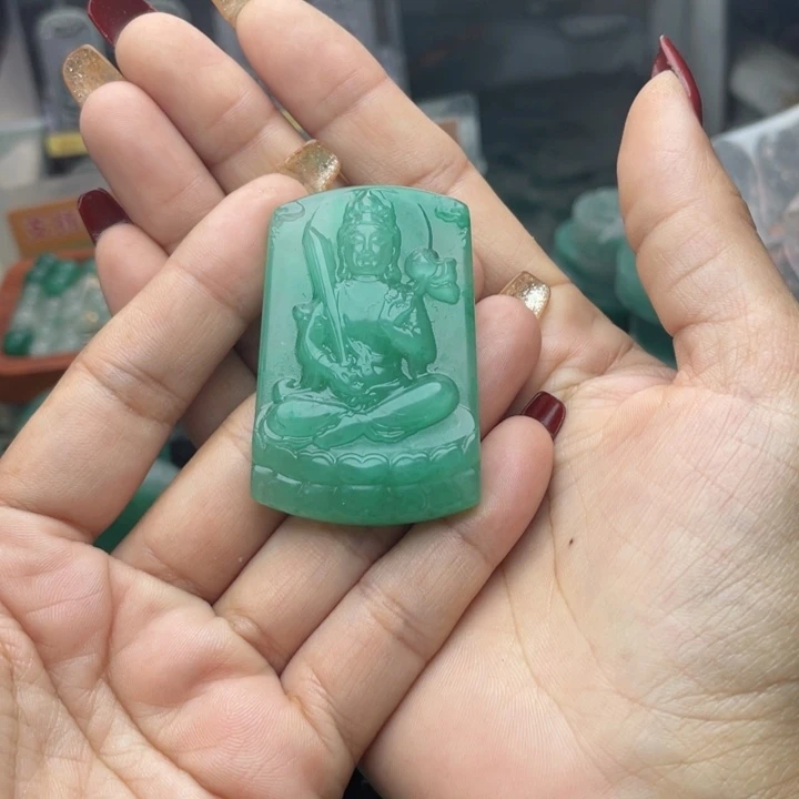 定制石英质玉未镶嵌演**典