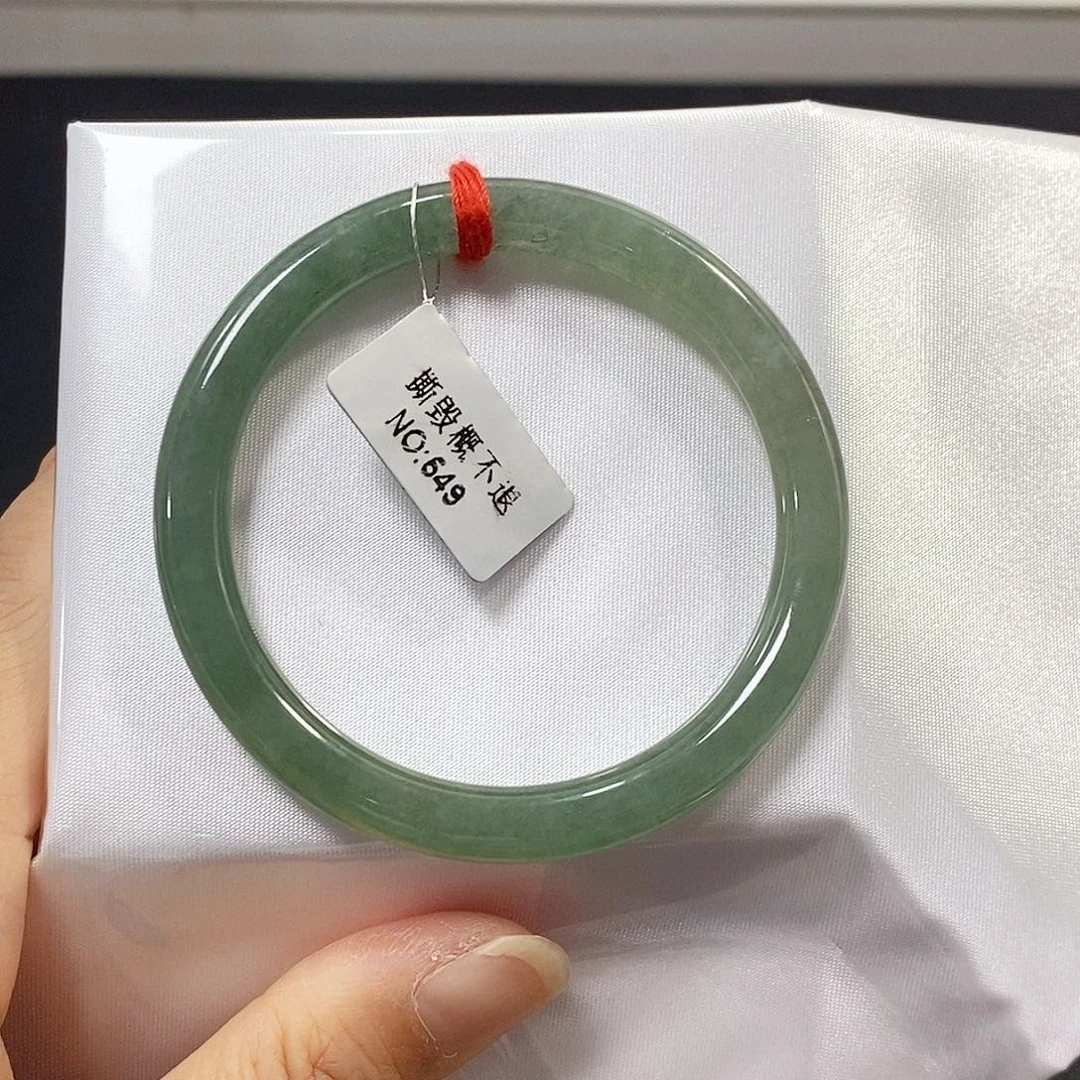 翡翠未镶嵌手镯手镯