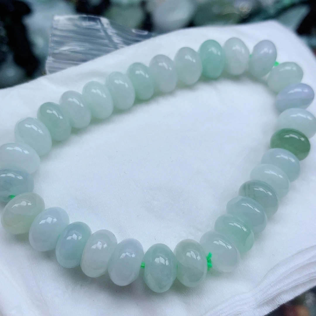 翡翠颈饰未镶嵌手串