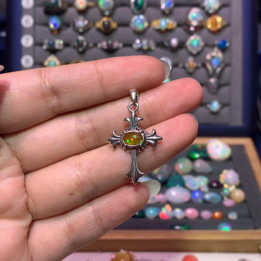 银S925镶嵌欧泊吊坠款式玉*粒