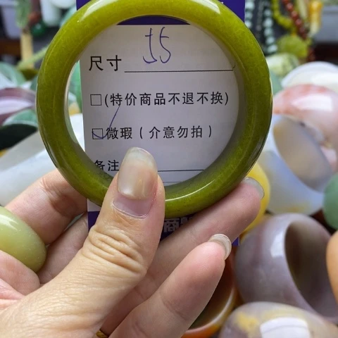 未镶嵌蛇纹石玉手镯