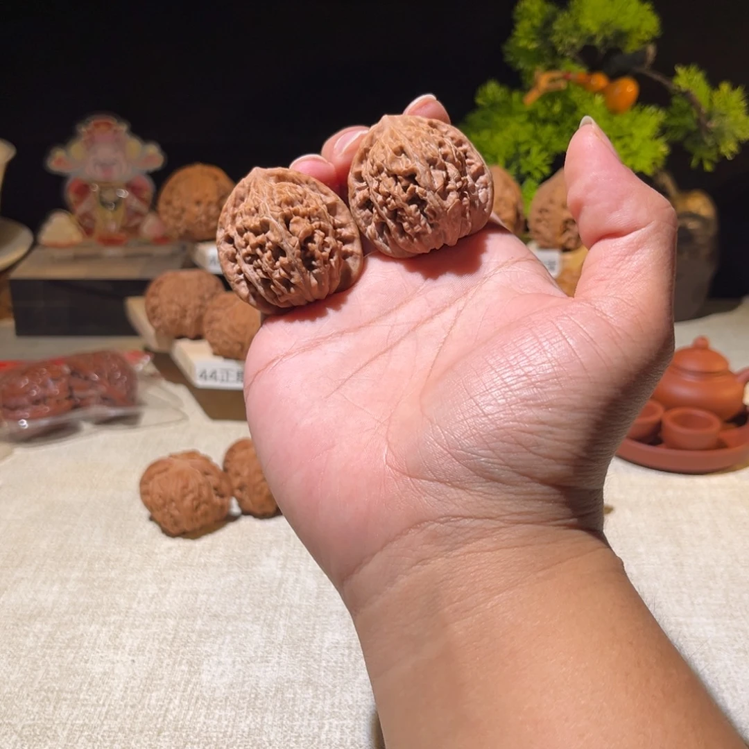 无***萨吊坠文玩核桃四座楼