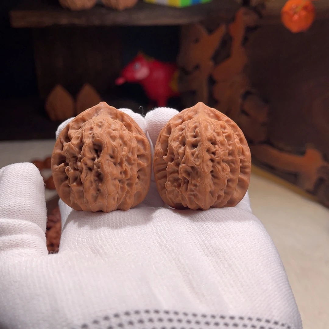 文玩核桃把件38佛肚皮质6666